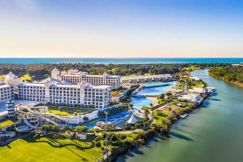 هتل تایتانیک  بلک